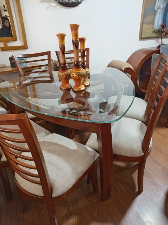 Comedor Triangular Contemporáneo